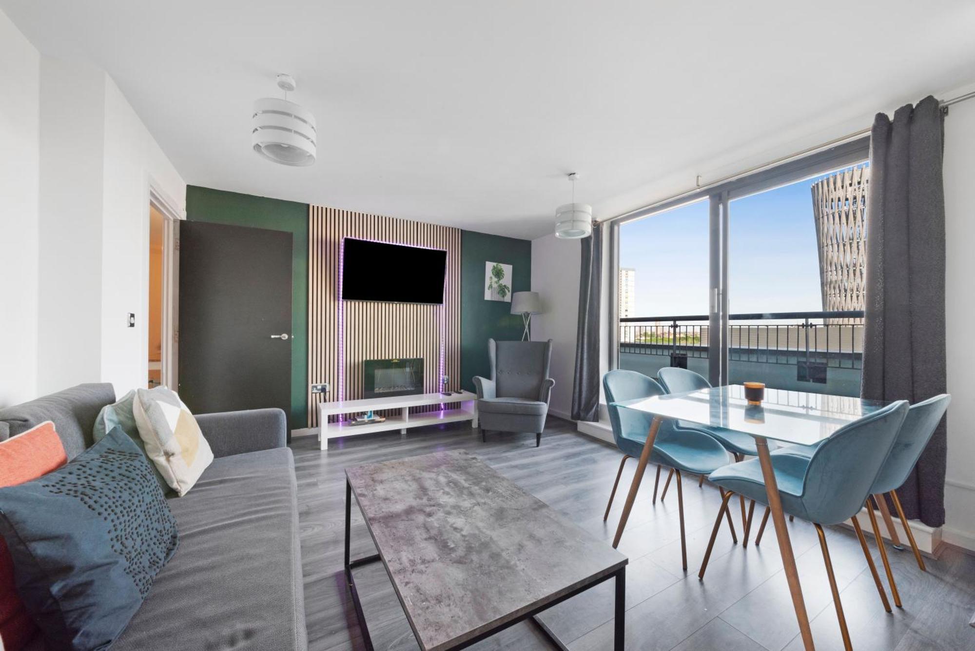 Penthouse W/ Hot Tub Near Stratford, Westfield Apartment London Exterior photo